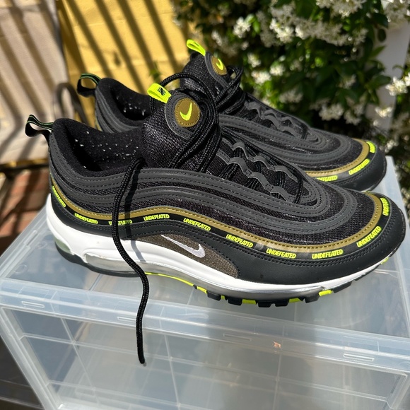 Nike Air Max 97 Undefeated Black Volt - Picture 1 of 12